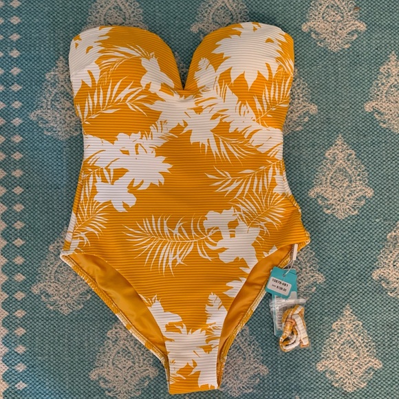 Other - *NEW*w/tags Sea Folly yellow floral  one piece 4